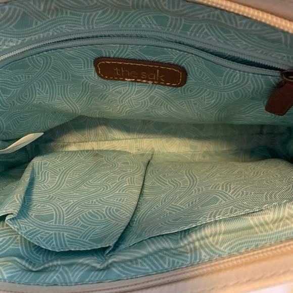 White purse - Picture 3 of 3